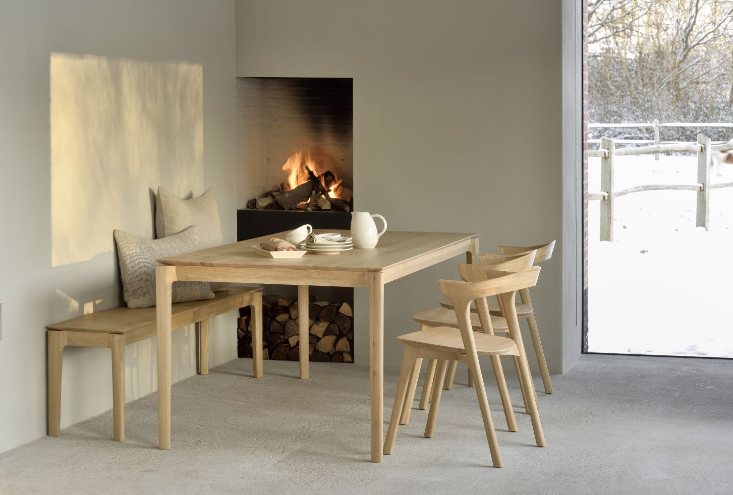 Bok Table à manger en chêne verni L140 x P80cm Ethnicraft