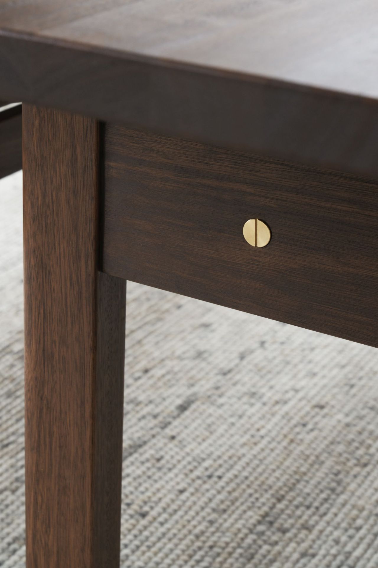 Asserbo Series Table eucalyptus huilé foncé Carl Hansen & Søn