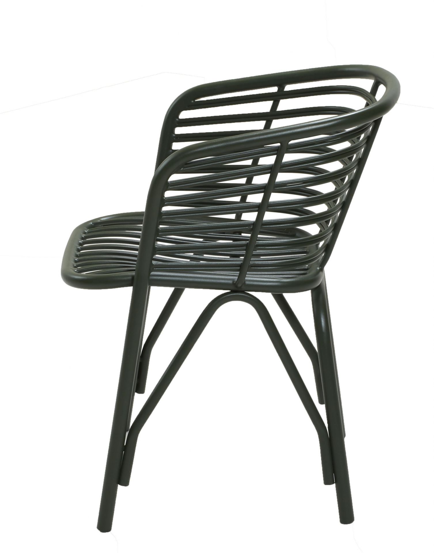 Dunkelgrüner Cane-Line Sessel für den Außenbereich, modernes Design mit filigraner Linienführung. Gartenmöbel für Terrasse und Balkon.
