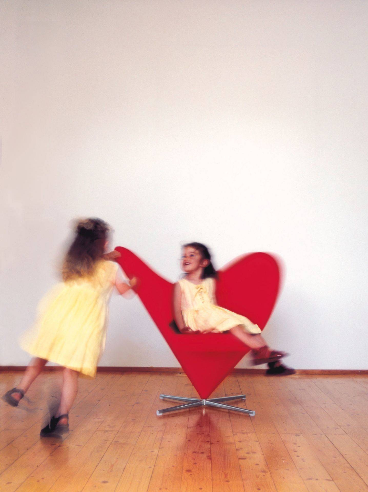 Heart Cone Chair Vitra