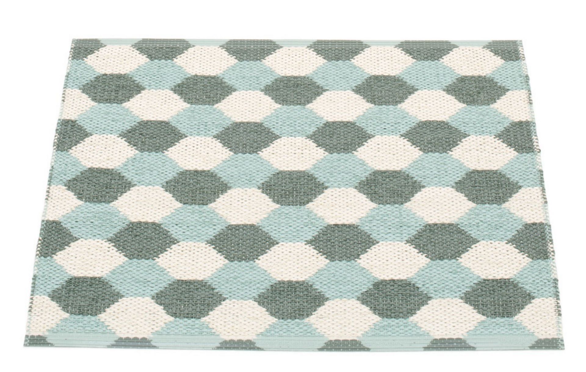 Dana Tapis en plastique 70x60  Armée Pappelina Quadratischer Dana Kunststoffteppich mit geometrischem Rautenmuster in Army, Weiß und Hellblau. Pappelina Teppich.