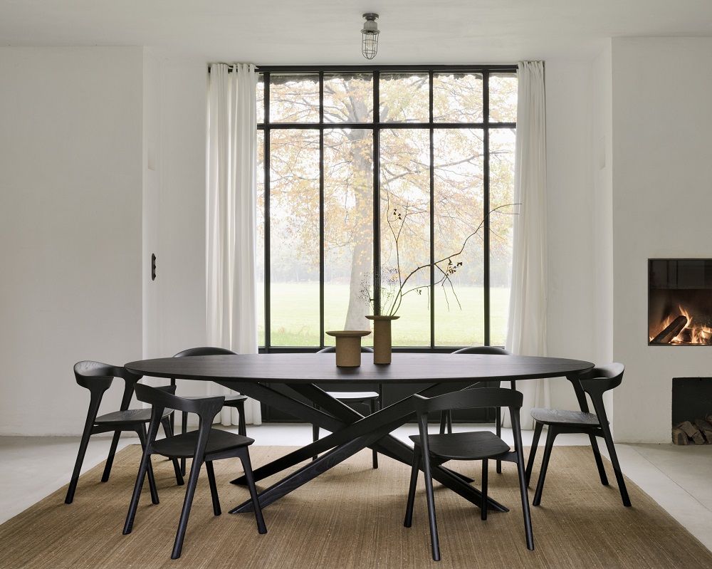Mikado Table à manger Chêne noir ovale Ethnicraft