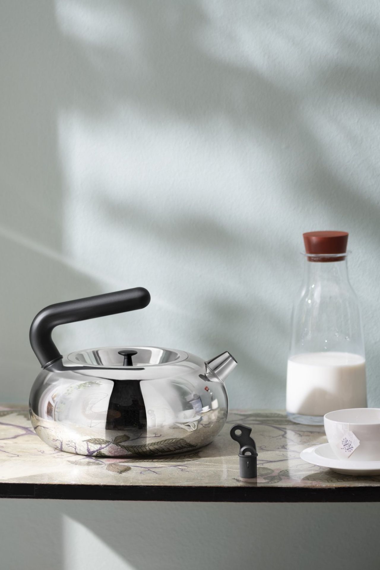 Irony Bulbul Bouilloire AC100 Alessi ÉDITION LIMITÉE