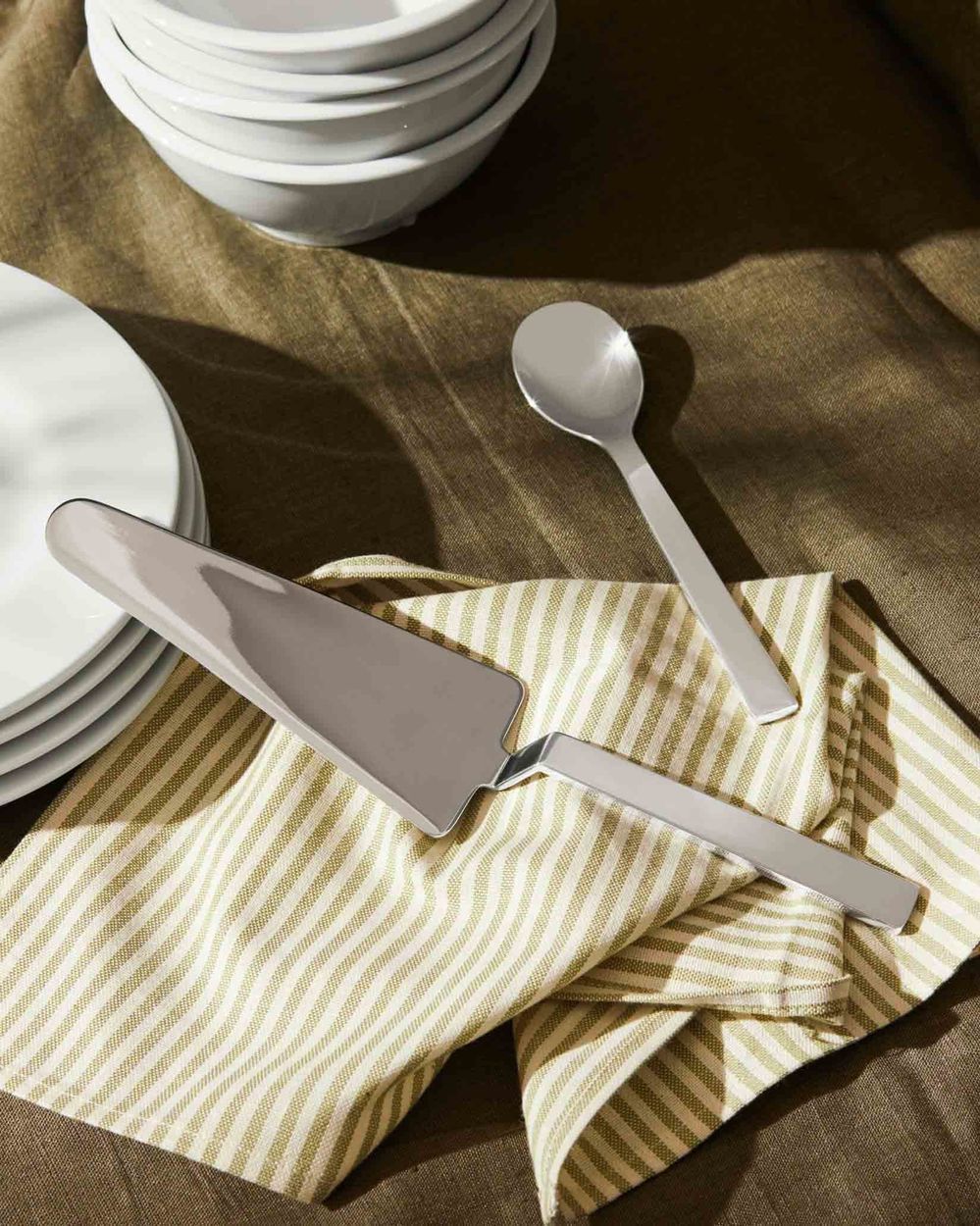 DC05S24 Santiago Ensemble de couverts Alessi