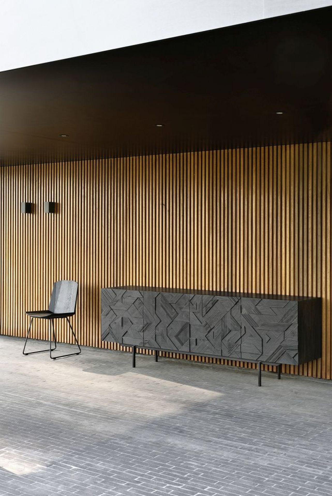 Graphic Buffet en teck noir Ethnicraft