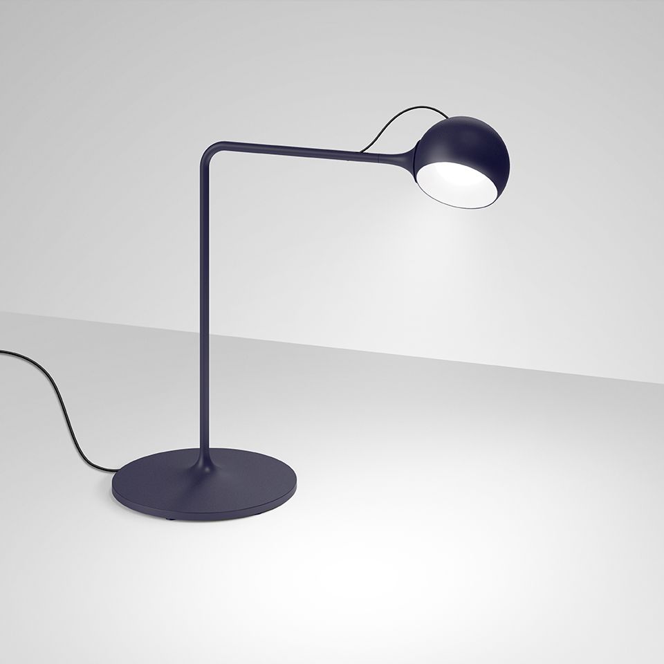 Ixa Lampe de table bleu Artemide