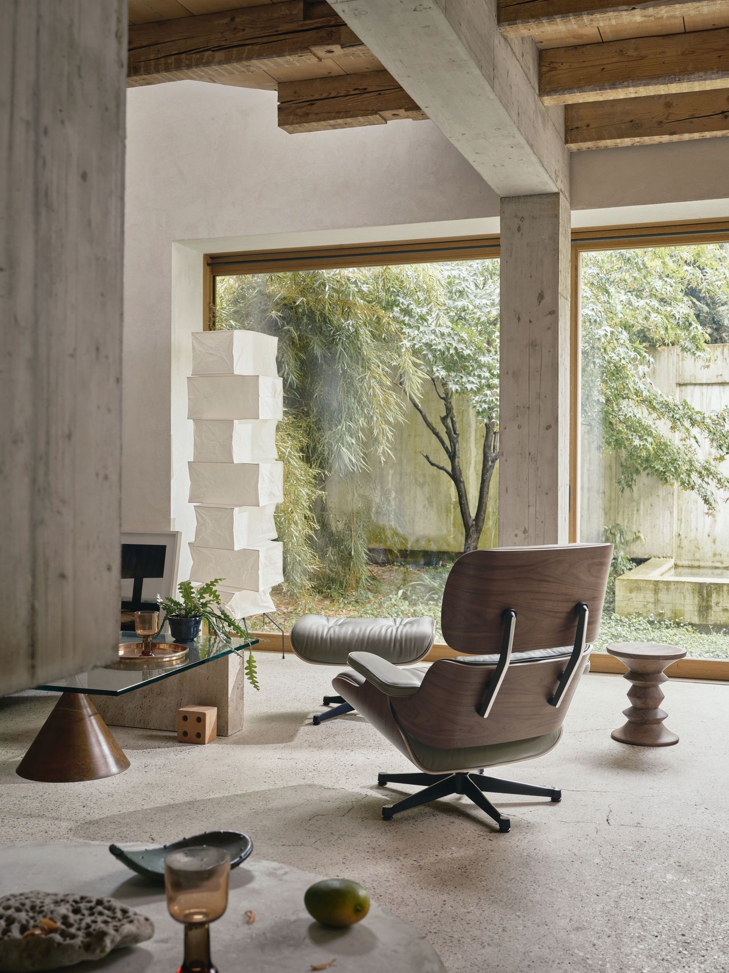 Eames Lounge Chair & Ottoman Armchair CONFIGURATEUR Cuir Premium F / Cuir Natural Vitra