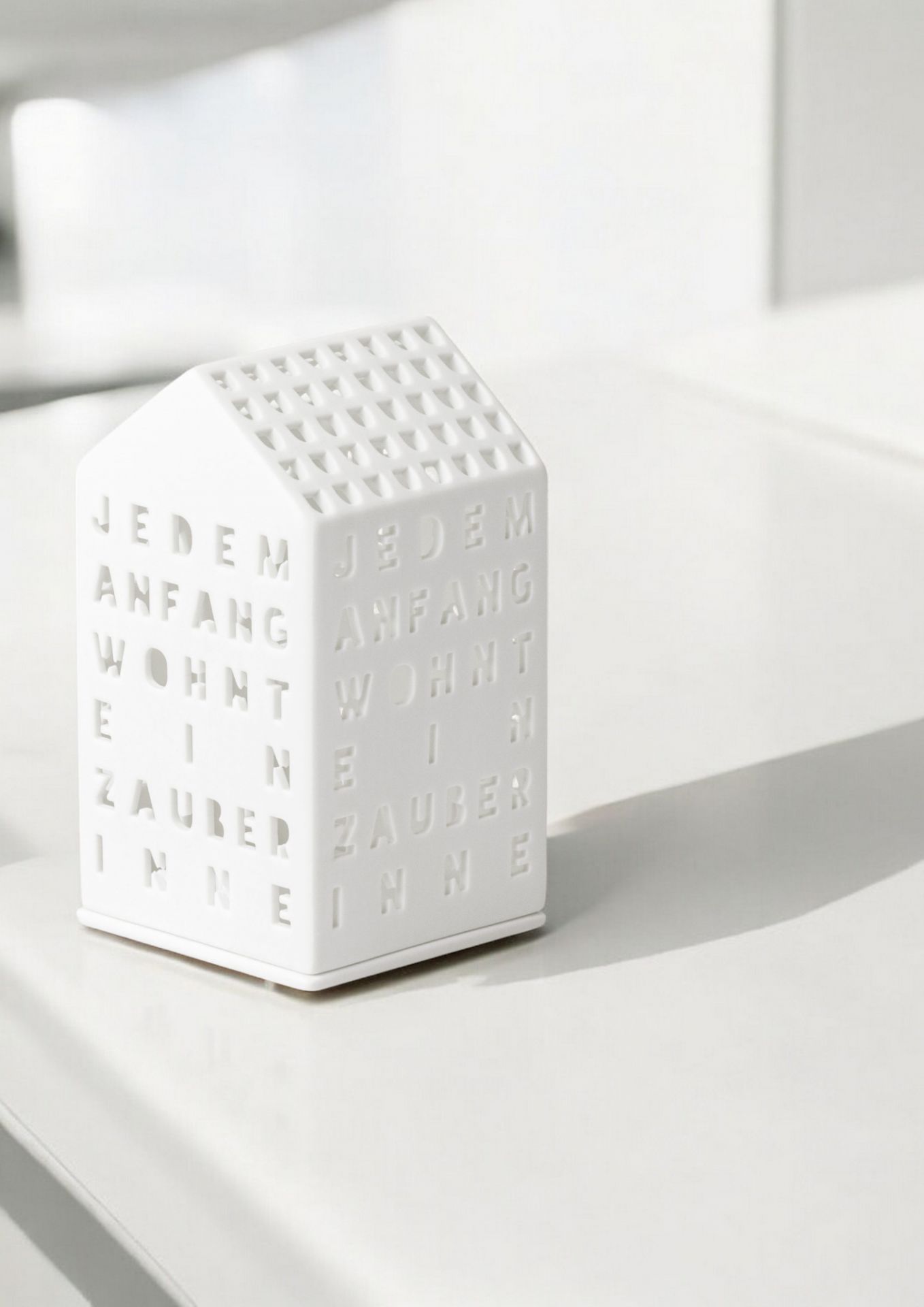 Maison de lumière Chaque début a son charme Räder