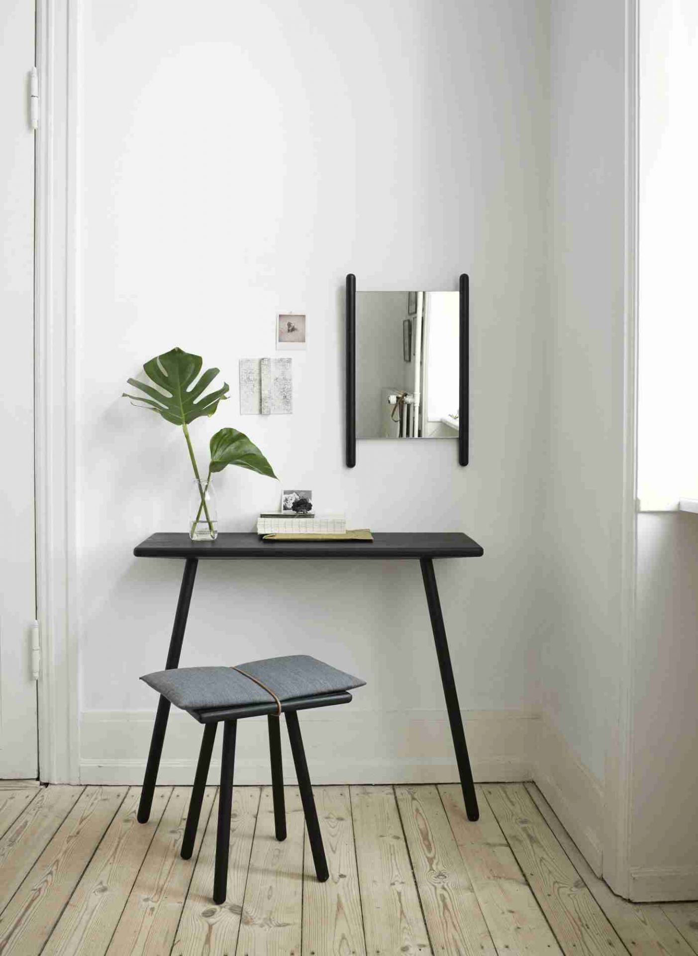 Georg Stool tabouret en chêne laqué noir Skagerak by Fritz Hansen