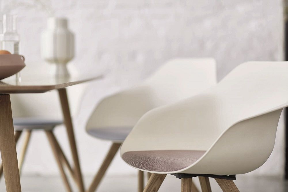 Yonda Universalstuhl Chaise à quatre pieds Structure bois Wilkhahn 