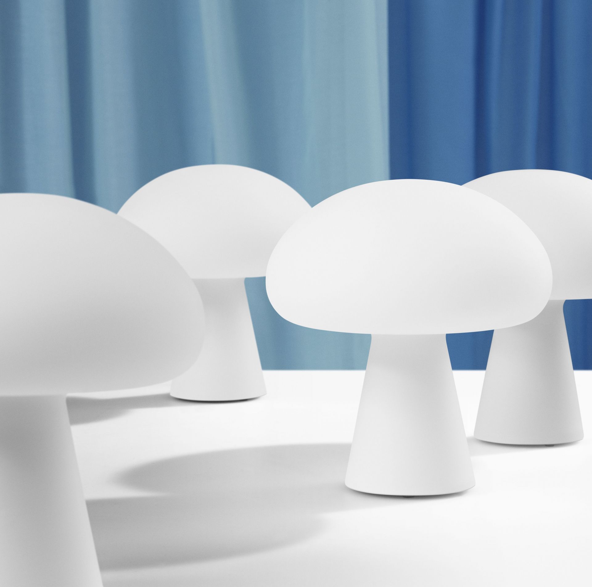 Obello Lampe de table à accu Gubi OFFRE SPECIALE