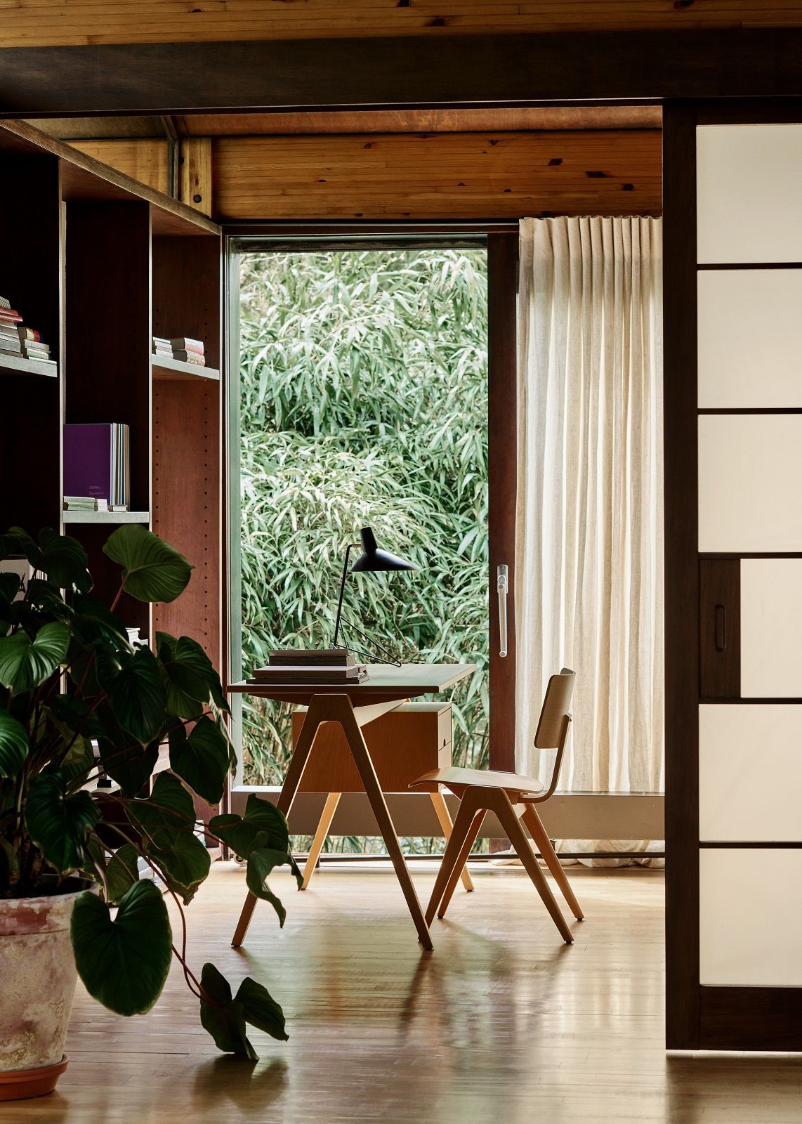 Daystak RD2 / RD3 Table / Bureau AndTradition