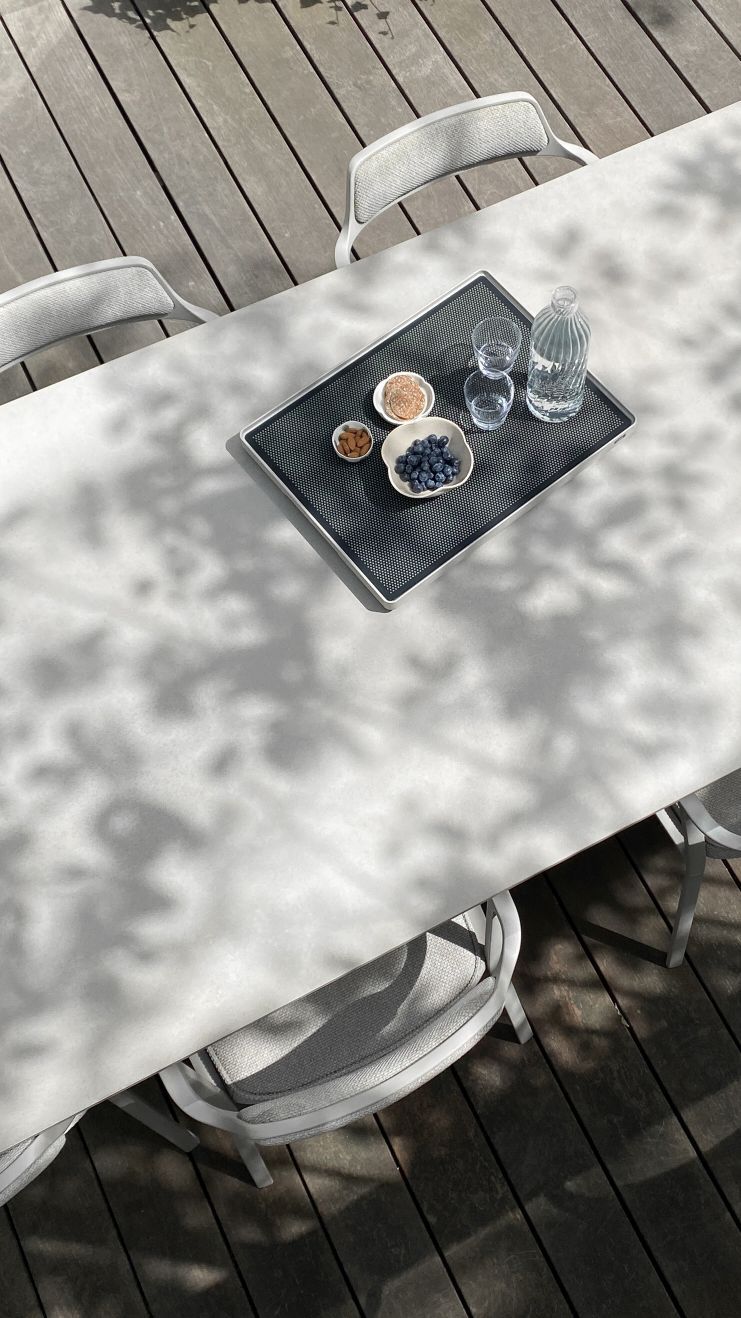 Outdoor Open-Air Tray Table Vipp