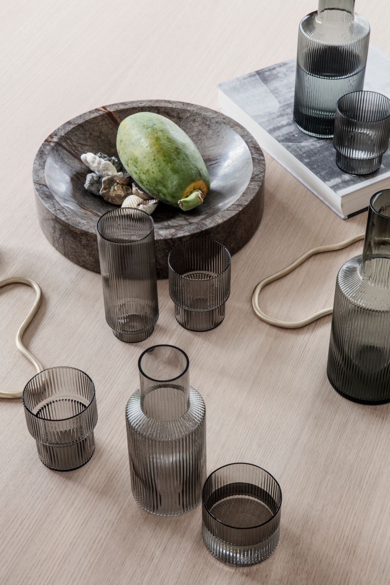 Verres à long drink Ripple Set de 4 verres gris fumée Ferm Living OFFRE SPECIALE
