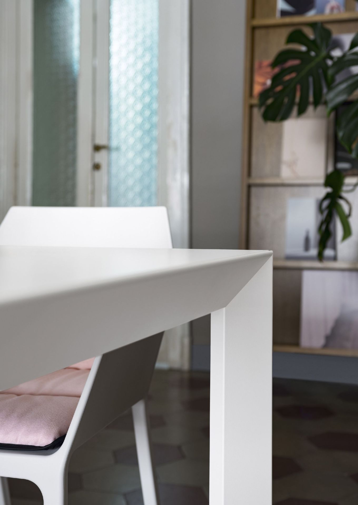 Nori Table à manger Kristalia