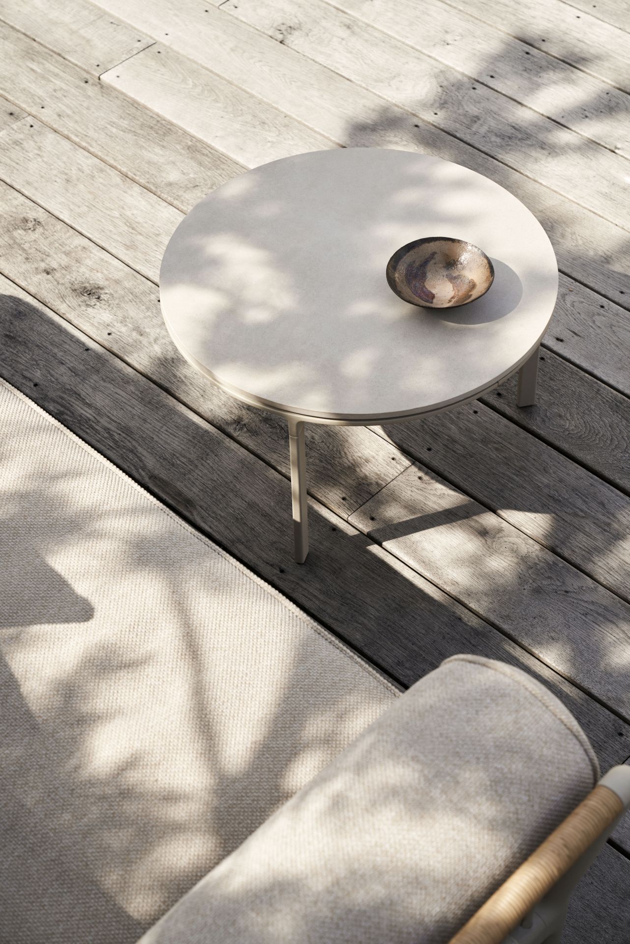 Open-Air Outdoor Coffee Table Ø60 Vipp