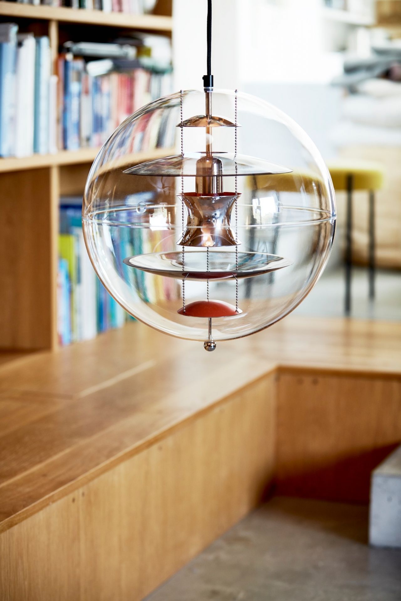 VP Globe Coloured Glass Lampe à suspension Verpan