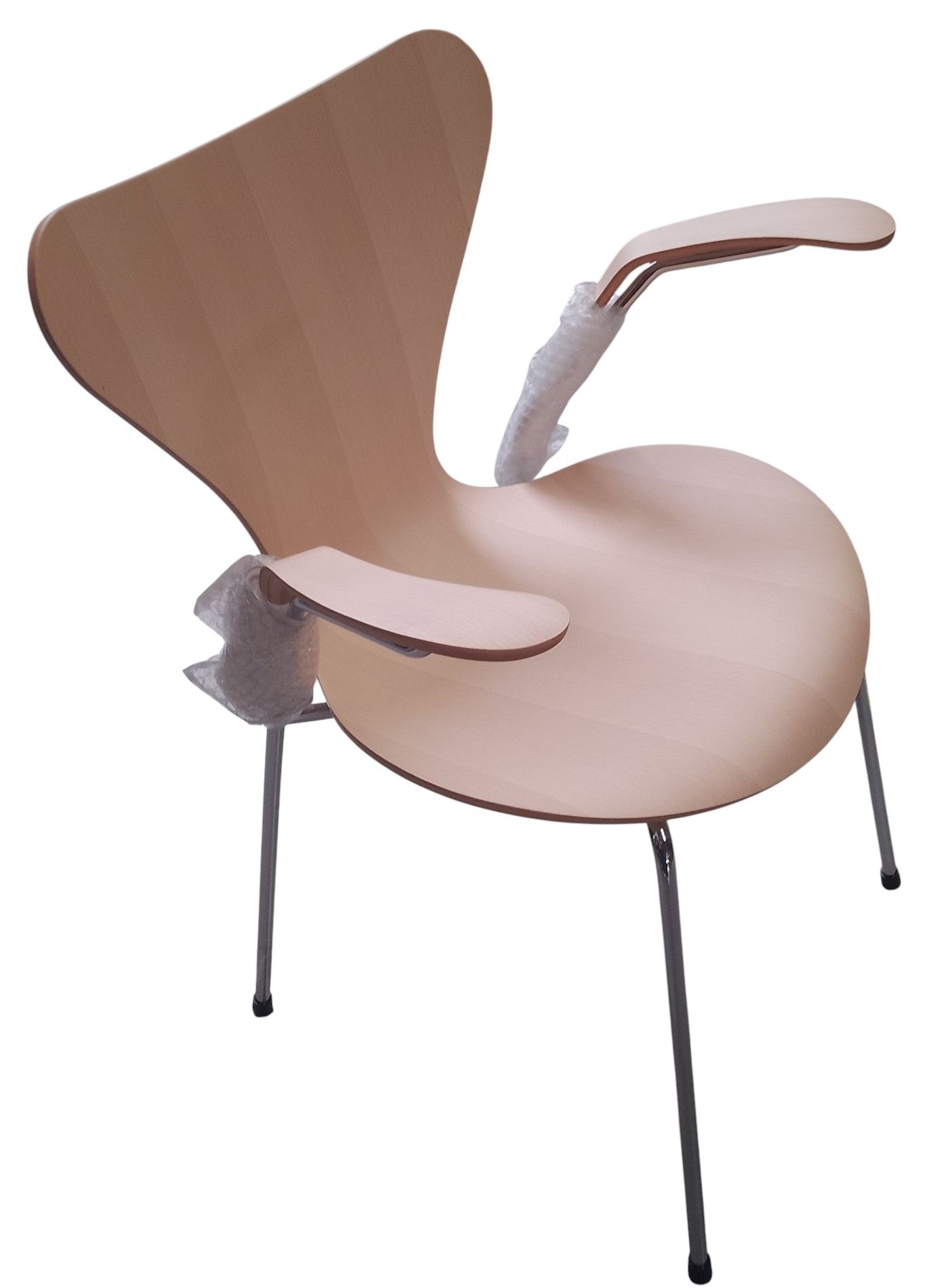 Sept chaise à accoudoirs 3207 hêtre placage laqué transparent / CHROME Fritz Hansen OFFRE SPECIALE
