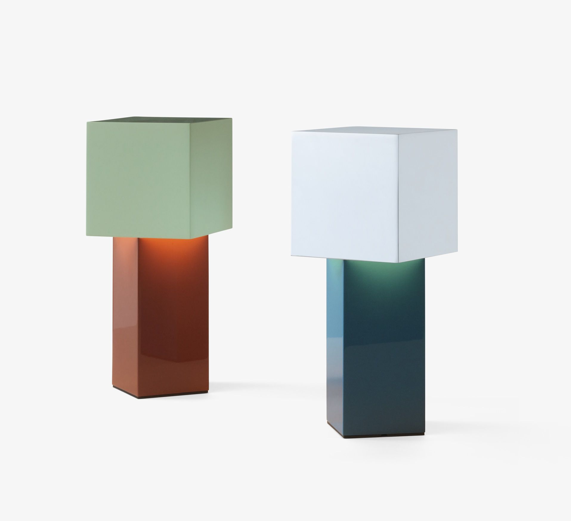Pivot ATD7 Lampe de table portable / lampe à batterie AndTradition