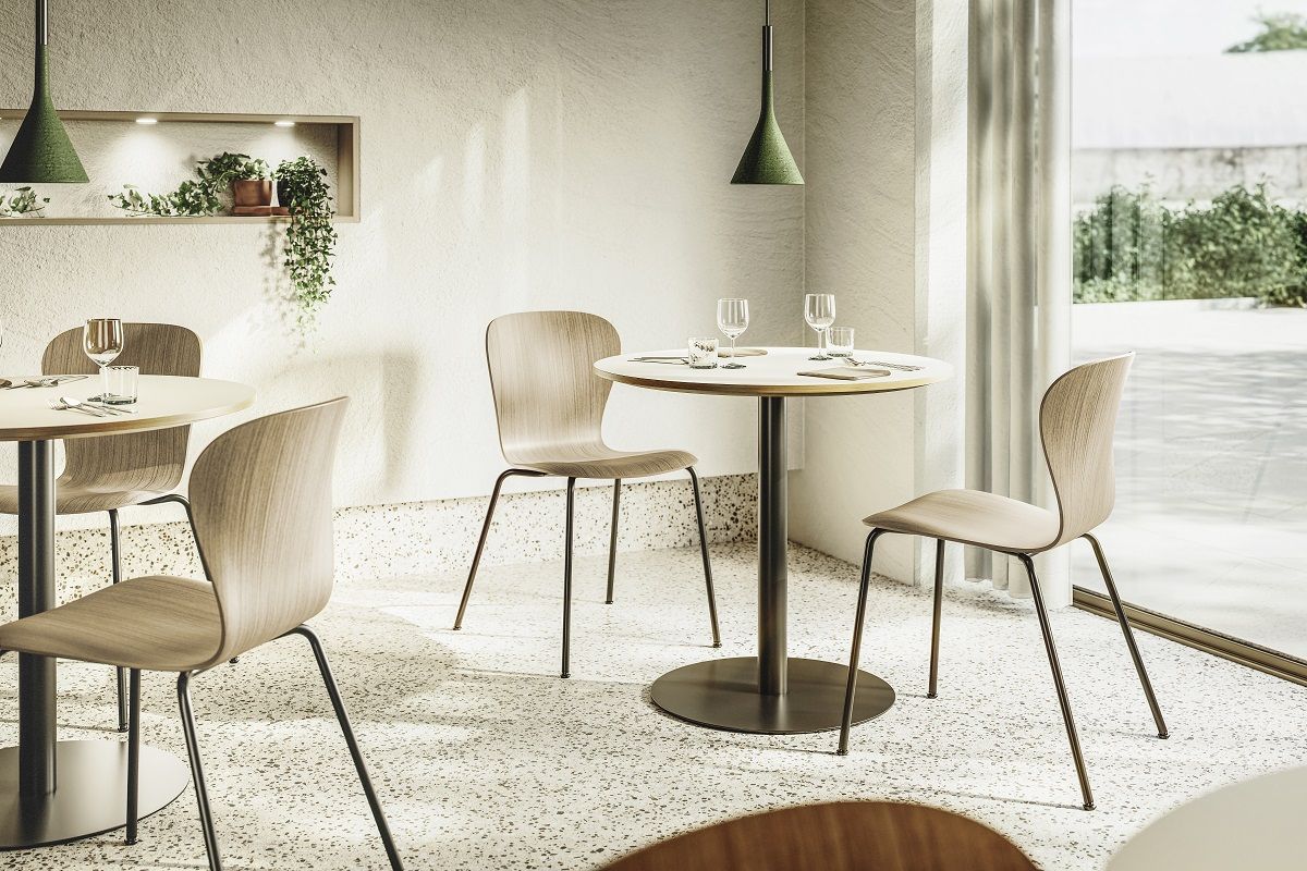 S 220 Chaise sans accoudoirs Thonet
