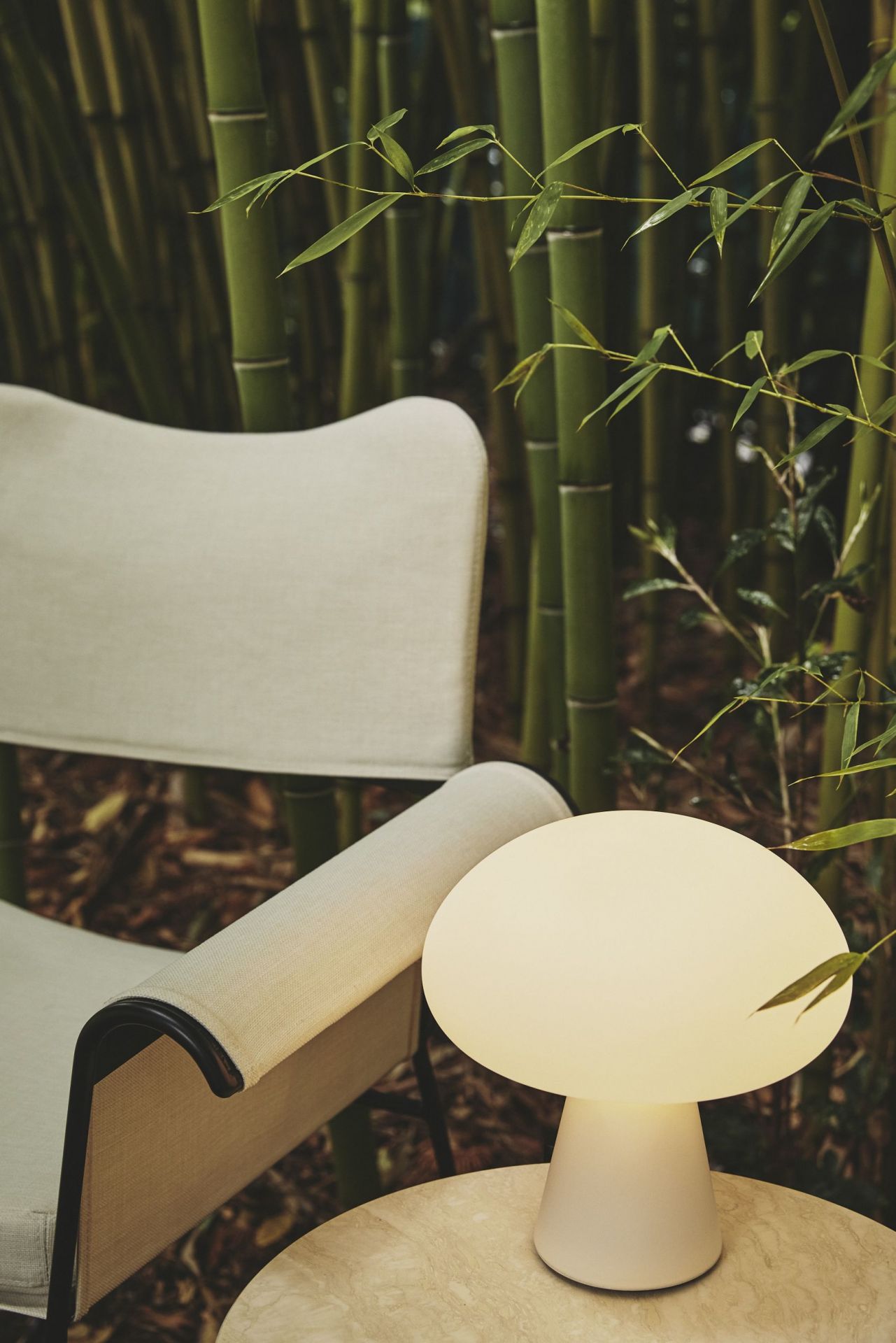Obello Lampe de table à accu Gubi OFFRE SPECIALE