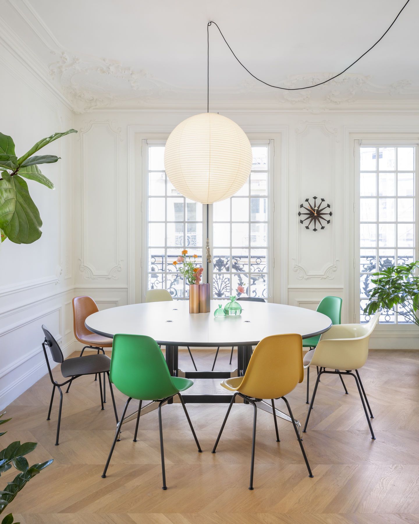 Eames Plastic Arm Chair DAX Chaise entièrement rembourrée Vitra