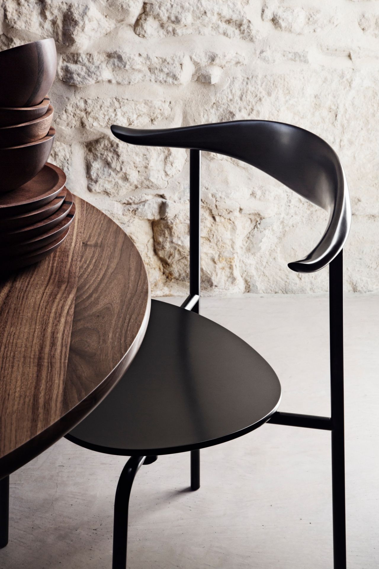 CH88T Chaise cadre acier noir Carl Hansen &amp; Søn hêtre savonné