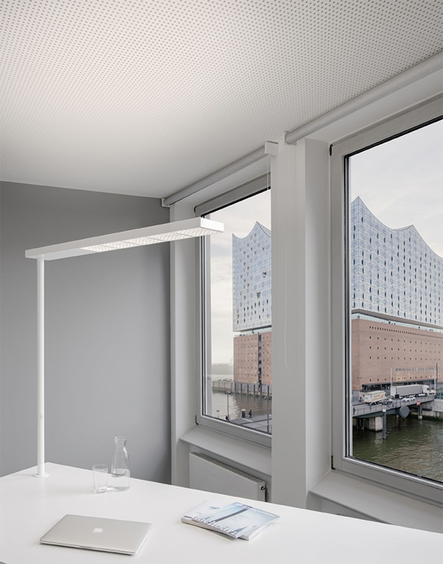 XT-A Plus 90 / 120 Floor Lampadaire Grau