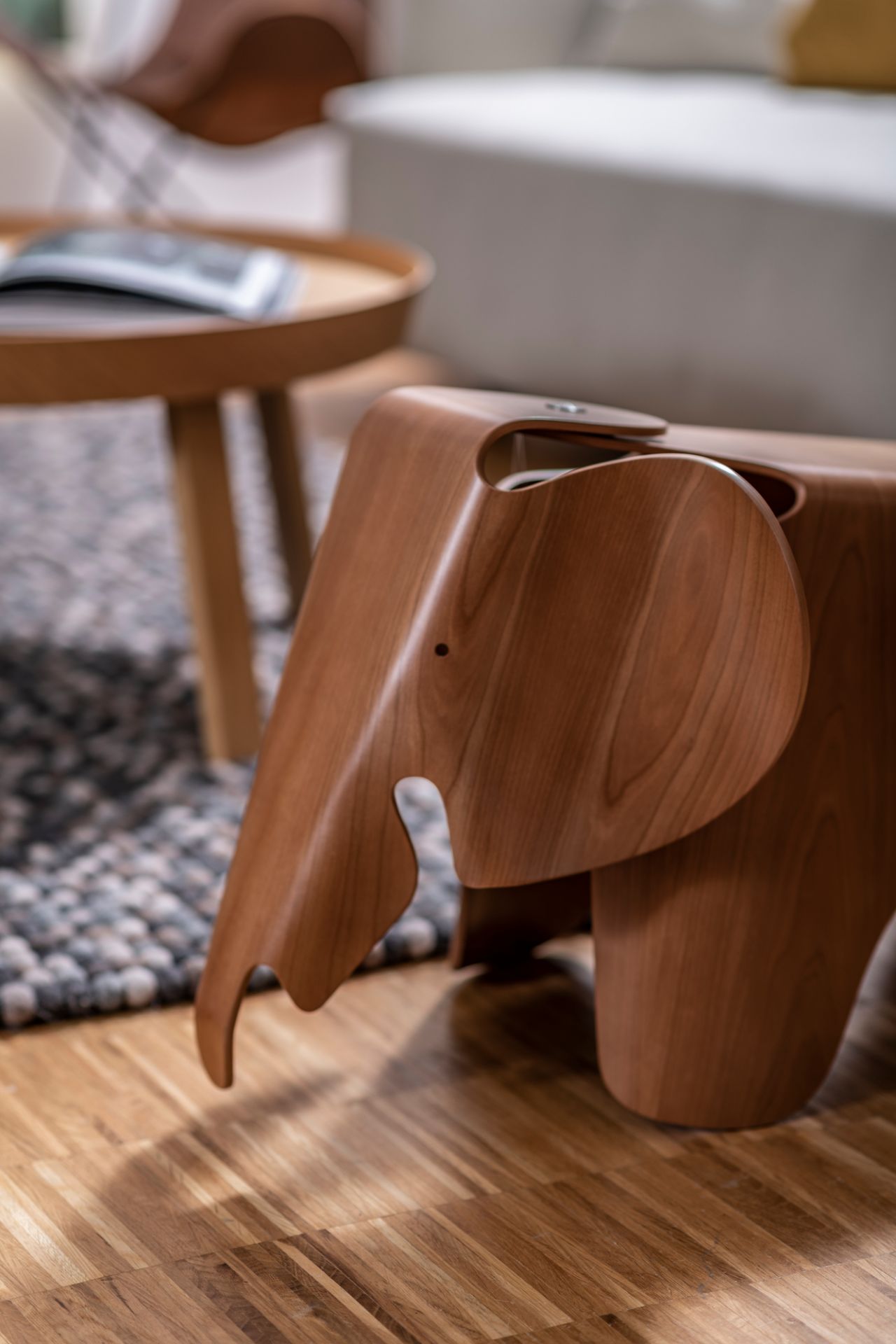 Eames Elephant Plywood Cerise Tabouret Vitra OFFRE SPECIALE