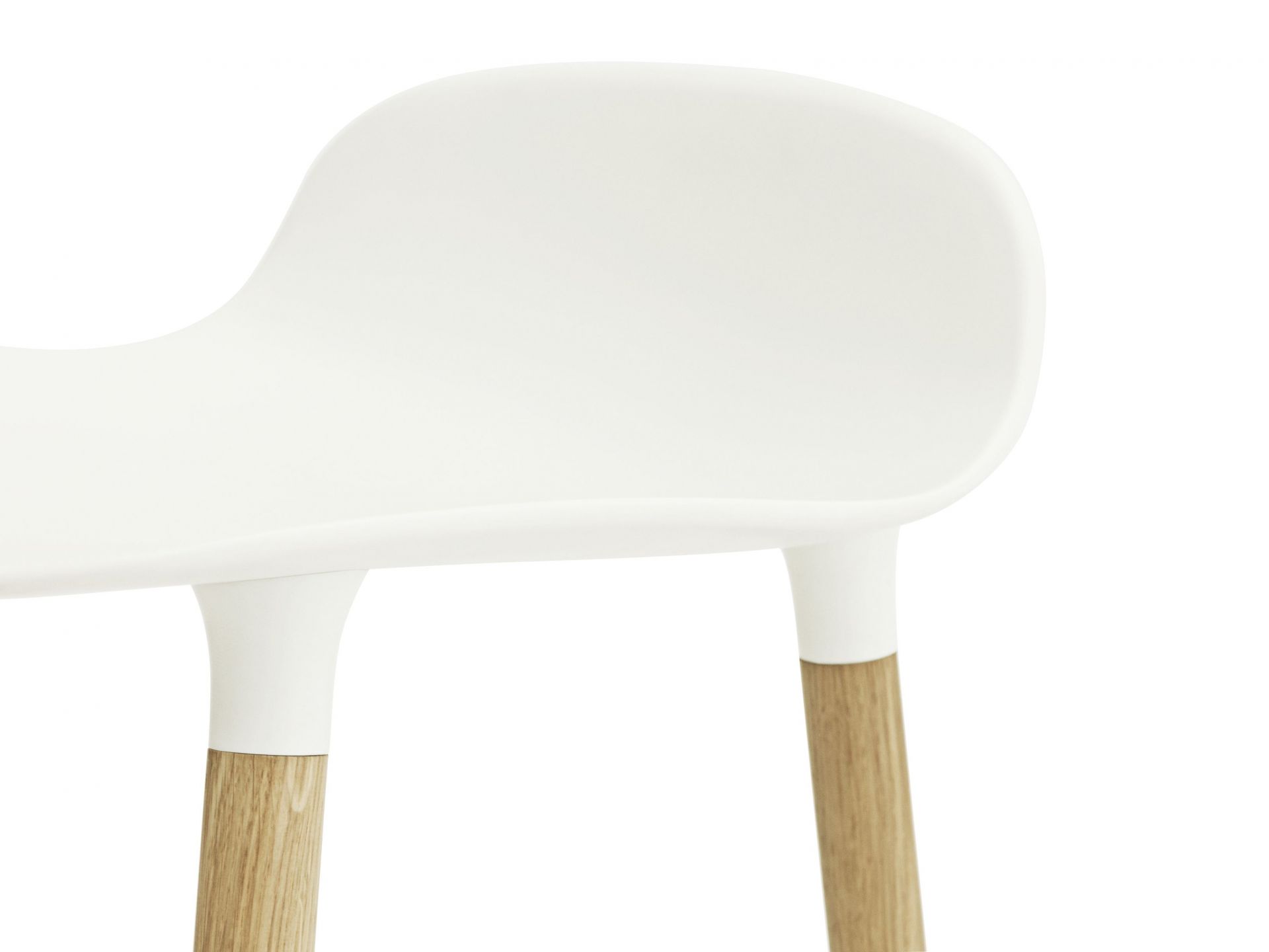 Form Barstool tabouret de bar H 65 cm Bois Normann Copenhagen