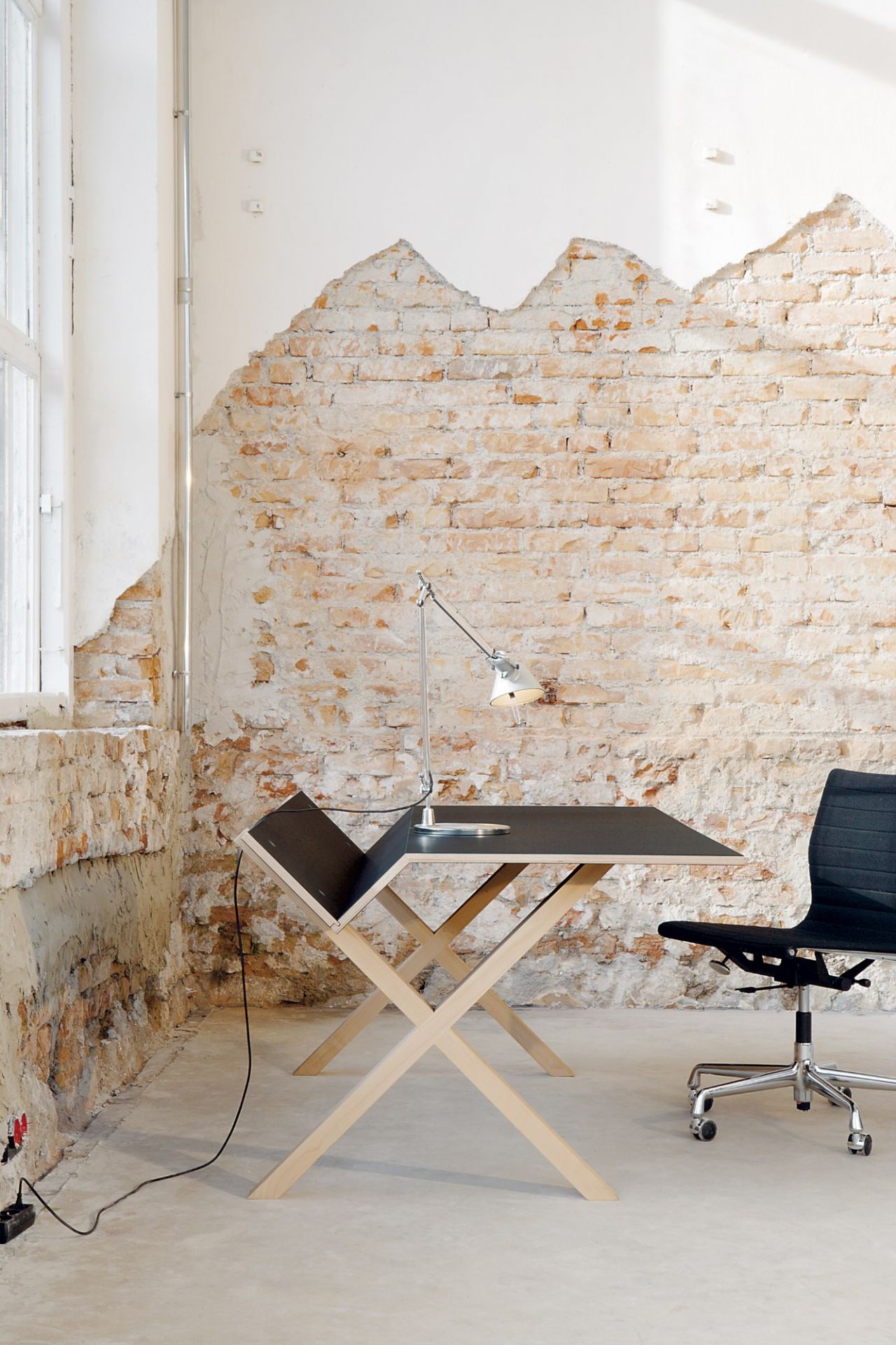 Kant bureau Nils Holger Moormann