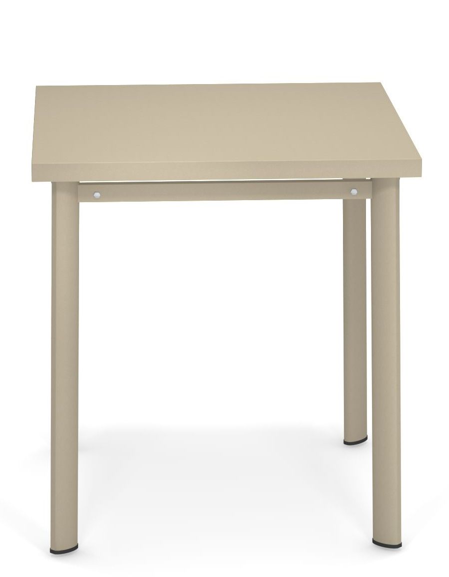 Star Table Outdoor Emu