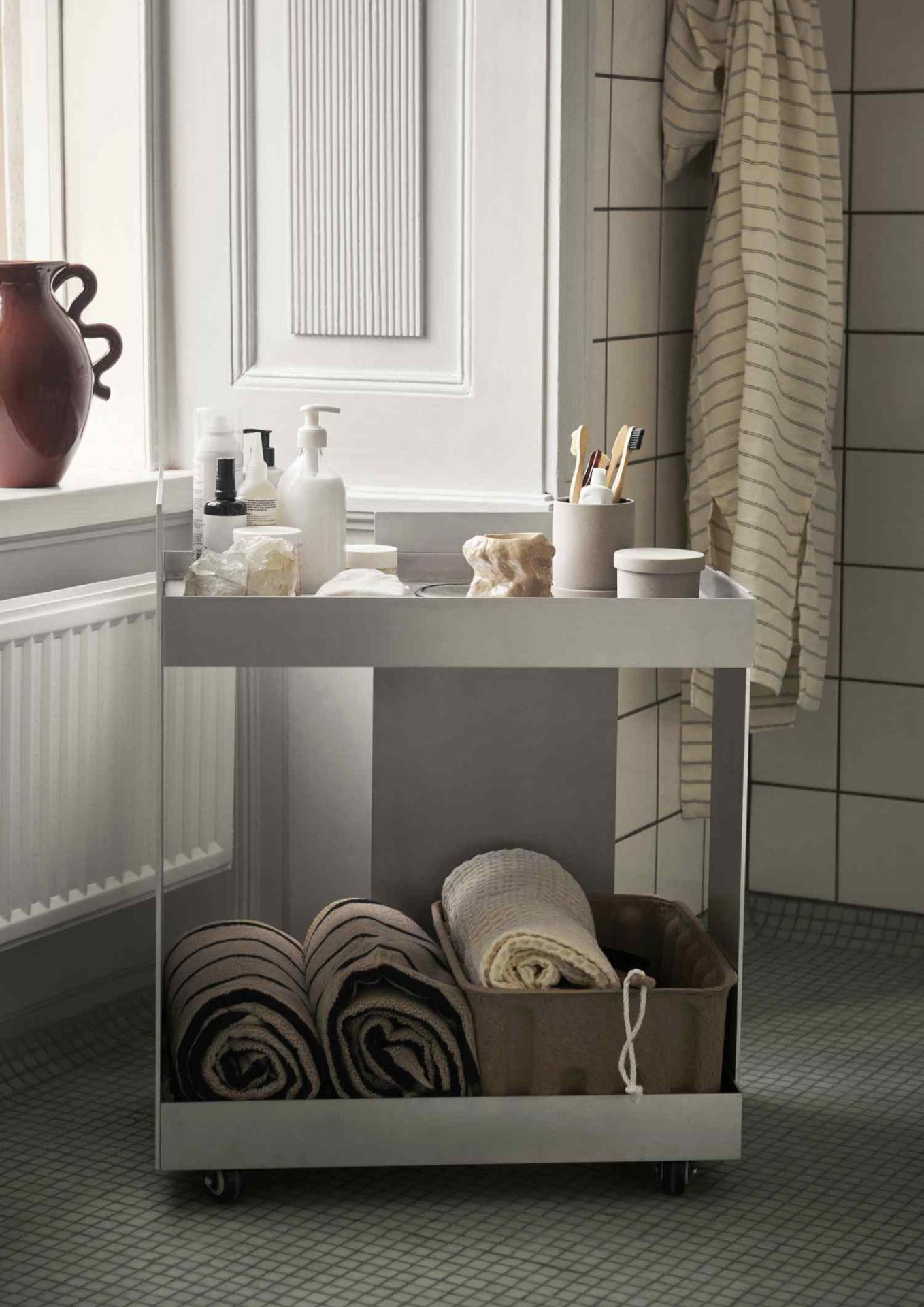 Stock Trolley Aluminium Chariot de service Ferm Living