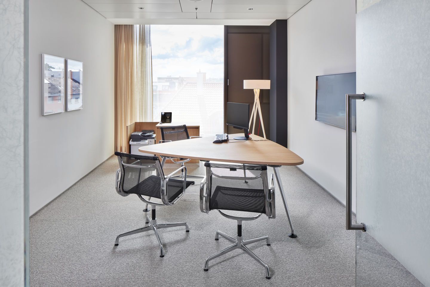 Aluminum Chair EA 104 / EA104 Chaise Vitra