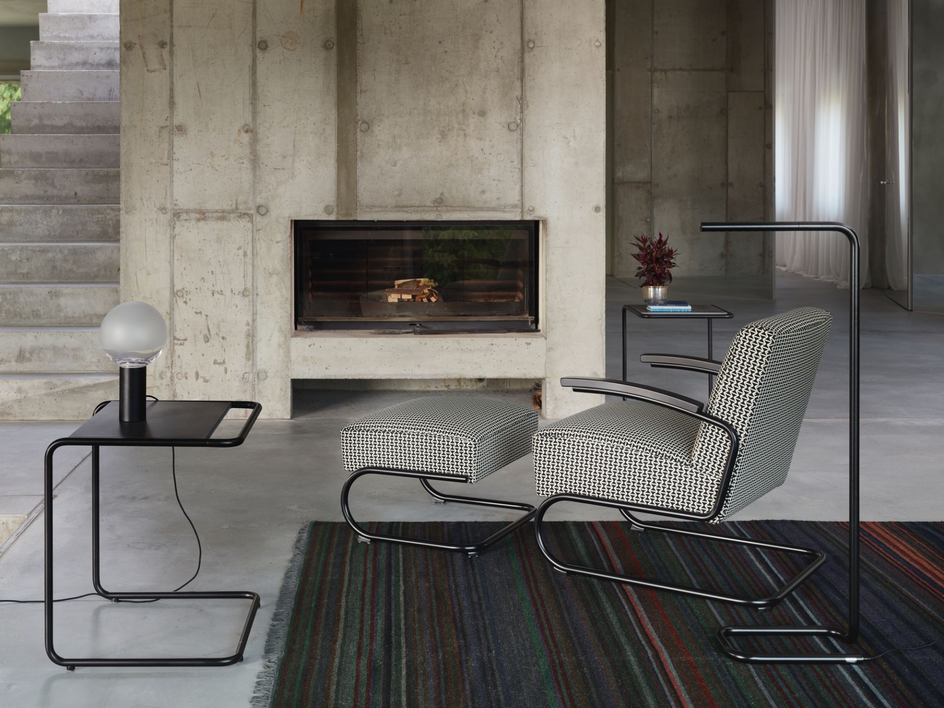 B97 a Table d'appoint Thonet