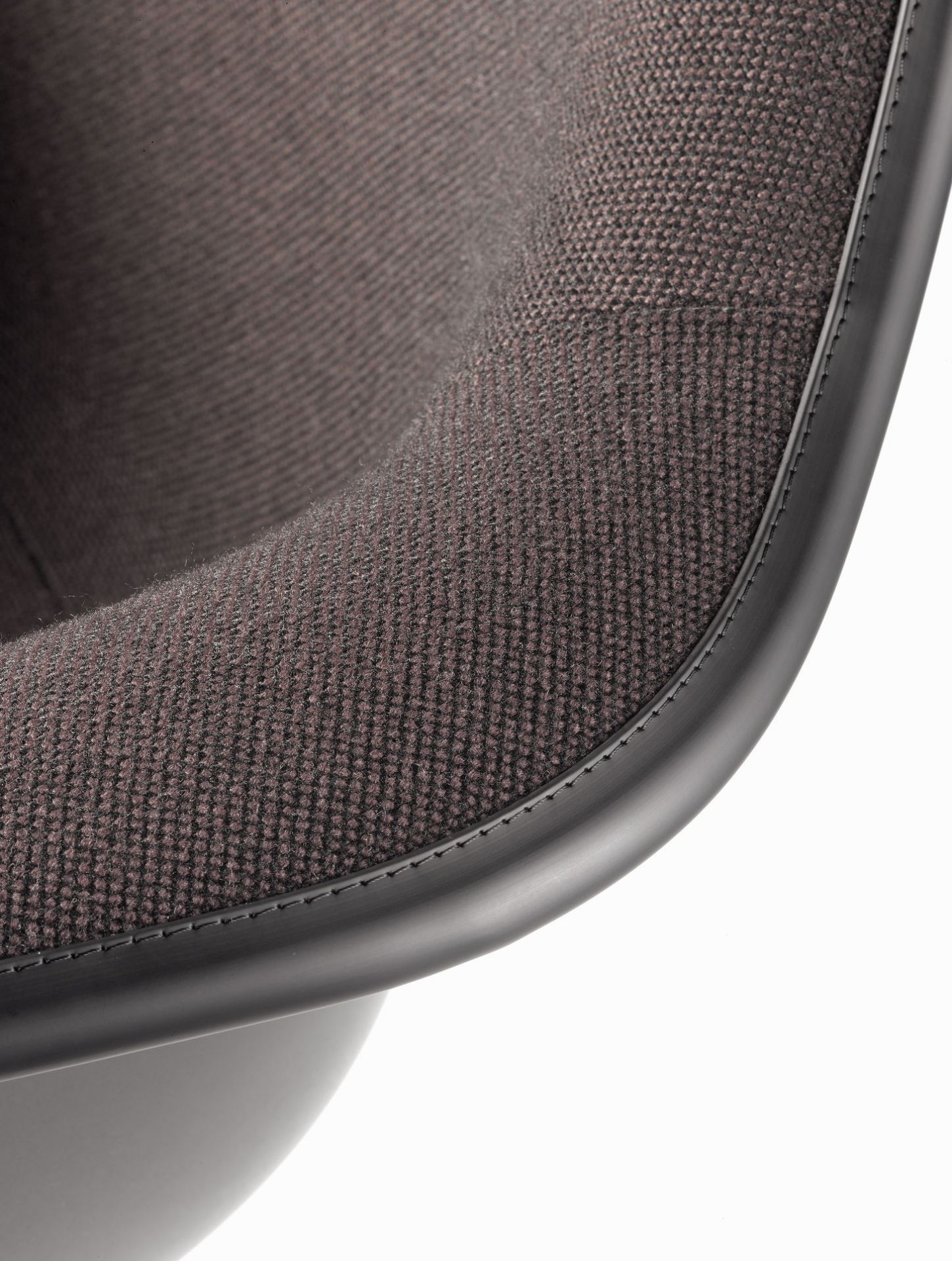 Eames Plastic Arm Chair DAL Chaise entièrement rembourrée Vitra