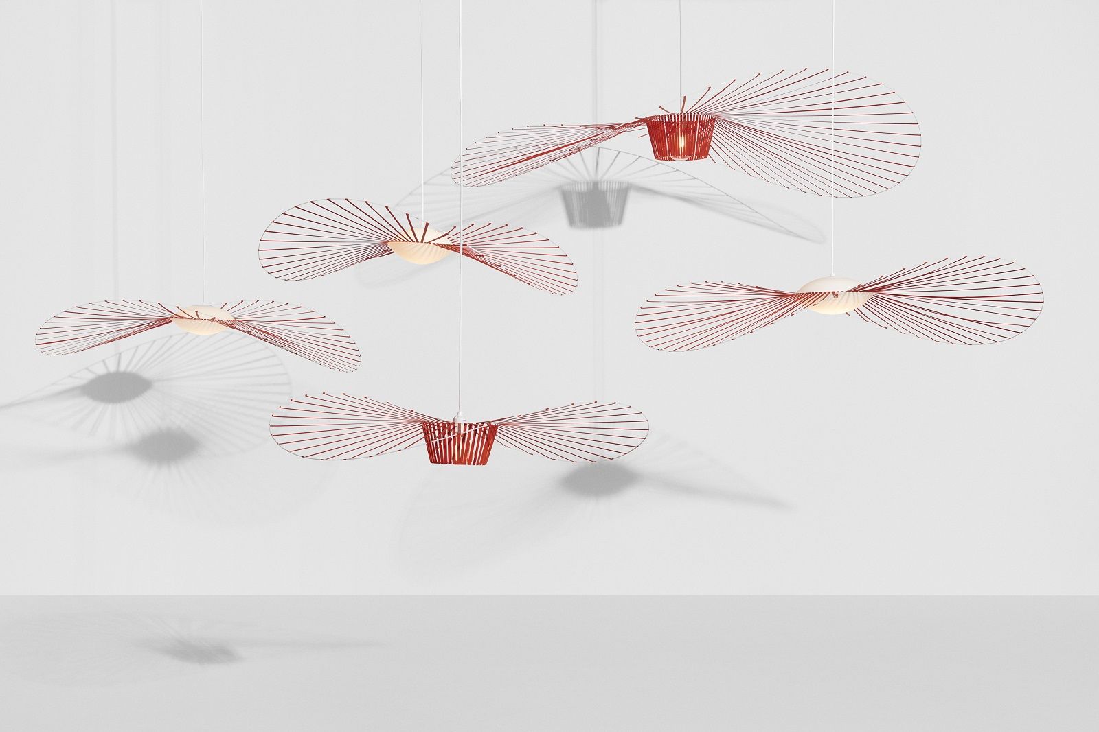 Vertigo Nova Pendant lamp Lampe à suspendre Vermillion Petite Friture