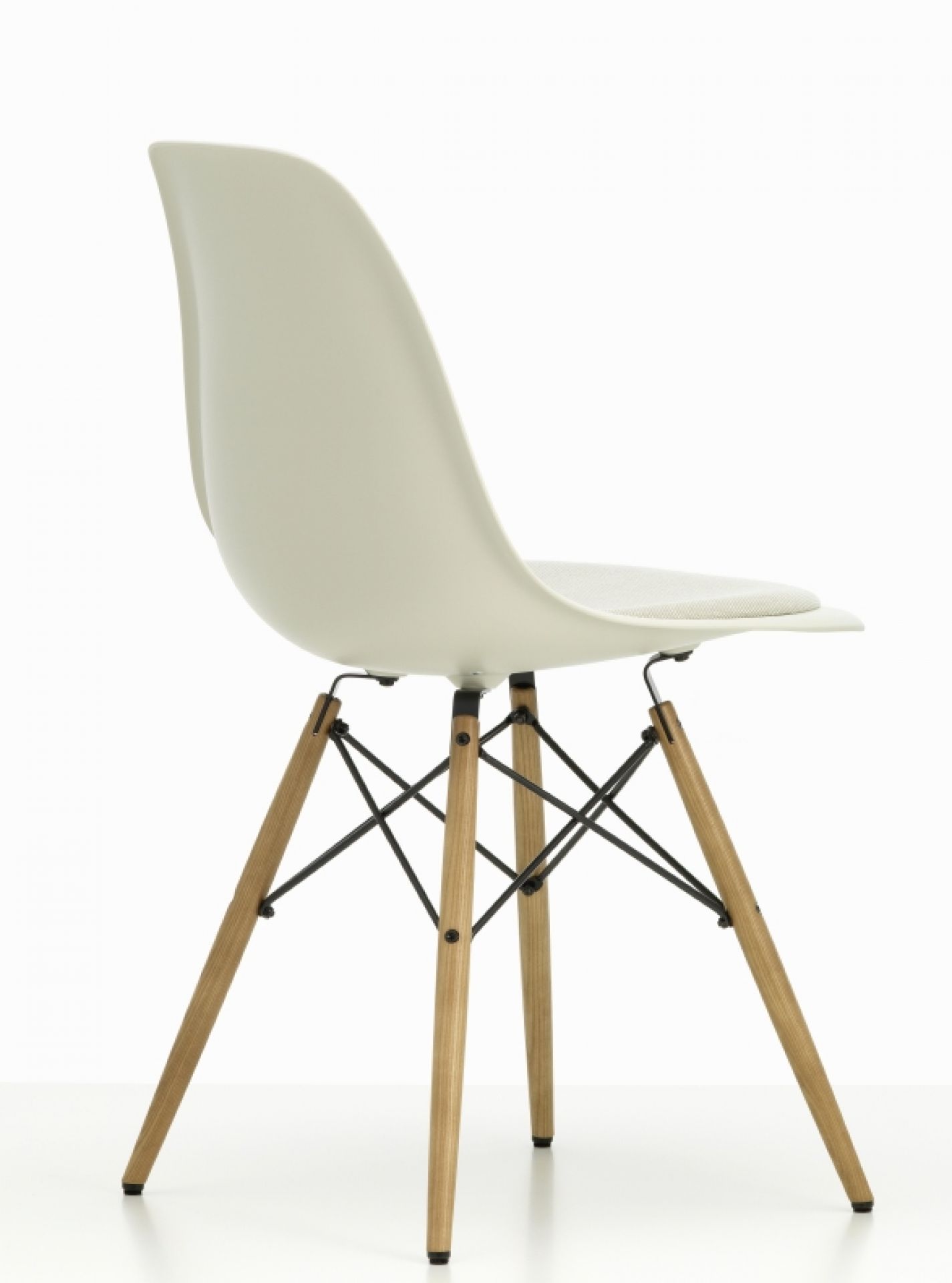 Eames Fiberglass Chair DSW chaise avec coussin d'assise Vitra