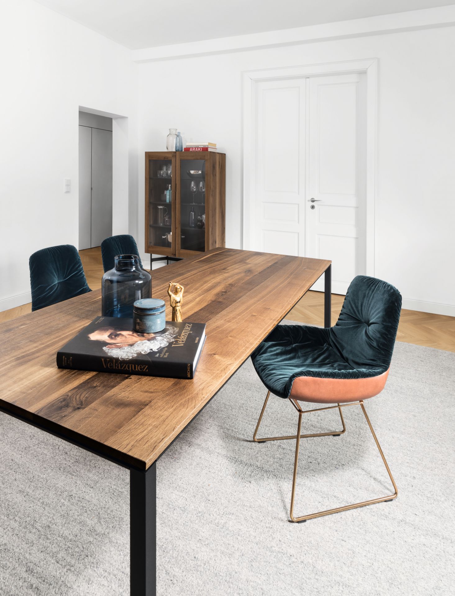 S 600 table noyer Janua