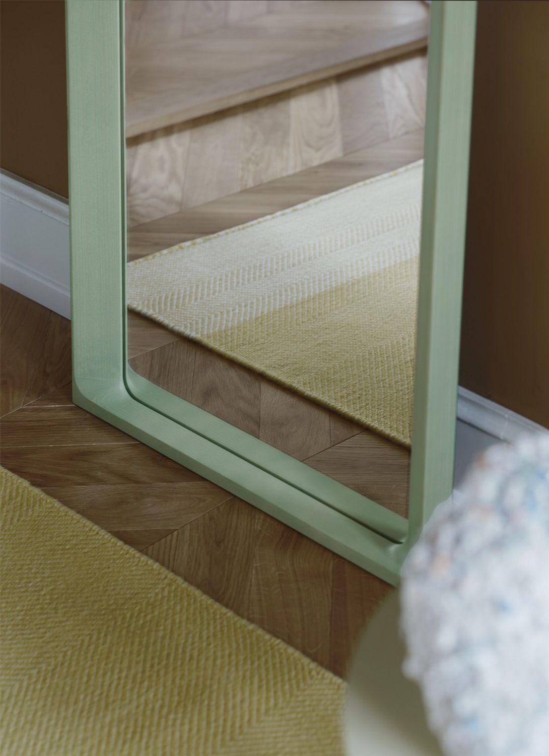 Arced Mirror Miroir Muuto
