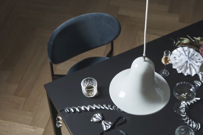 Panton Move Table Table de salle à manger sur roulettes Verpan