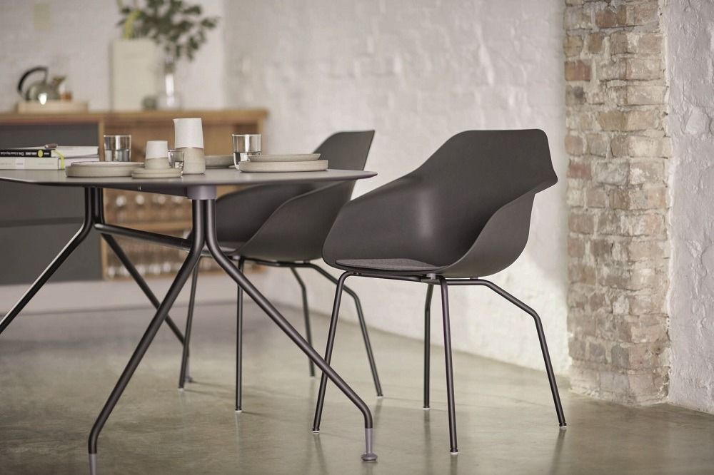 Yonda Universalstuhl Chaise à quatre pieds structure métal Wilkhahn 