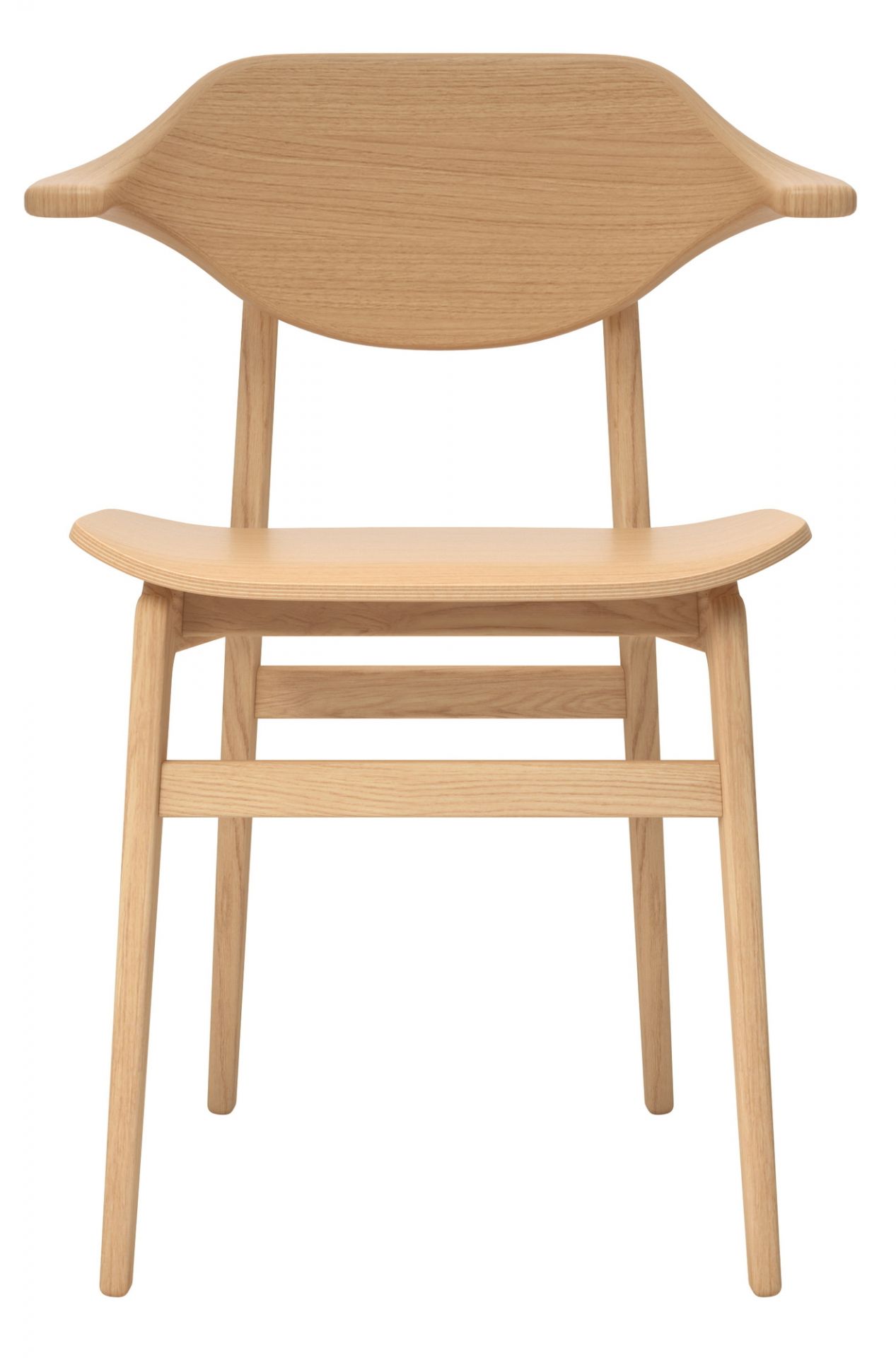 Bufala Dining Chair: Stuhl aus Eiche natur von Norr11, Frontansicht. Holzstuhl mit Armlehnen.