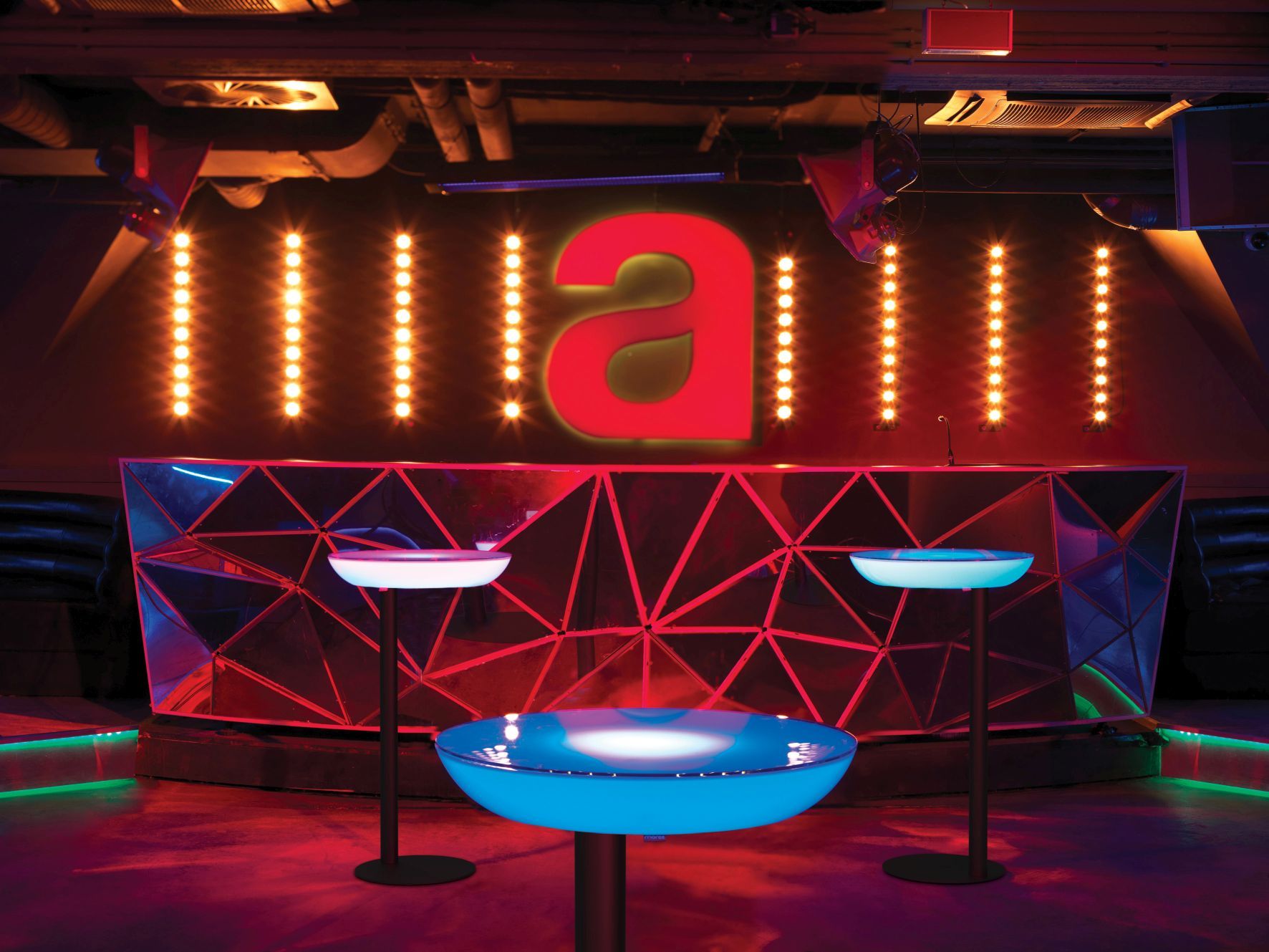 Lounge M105 Outdoor Table lumineuse/table haute Moree