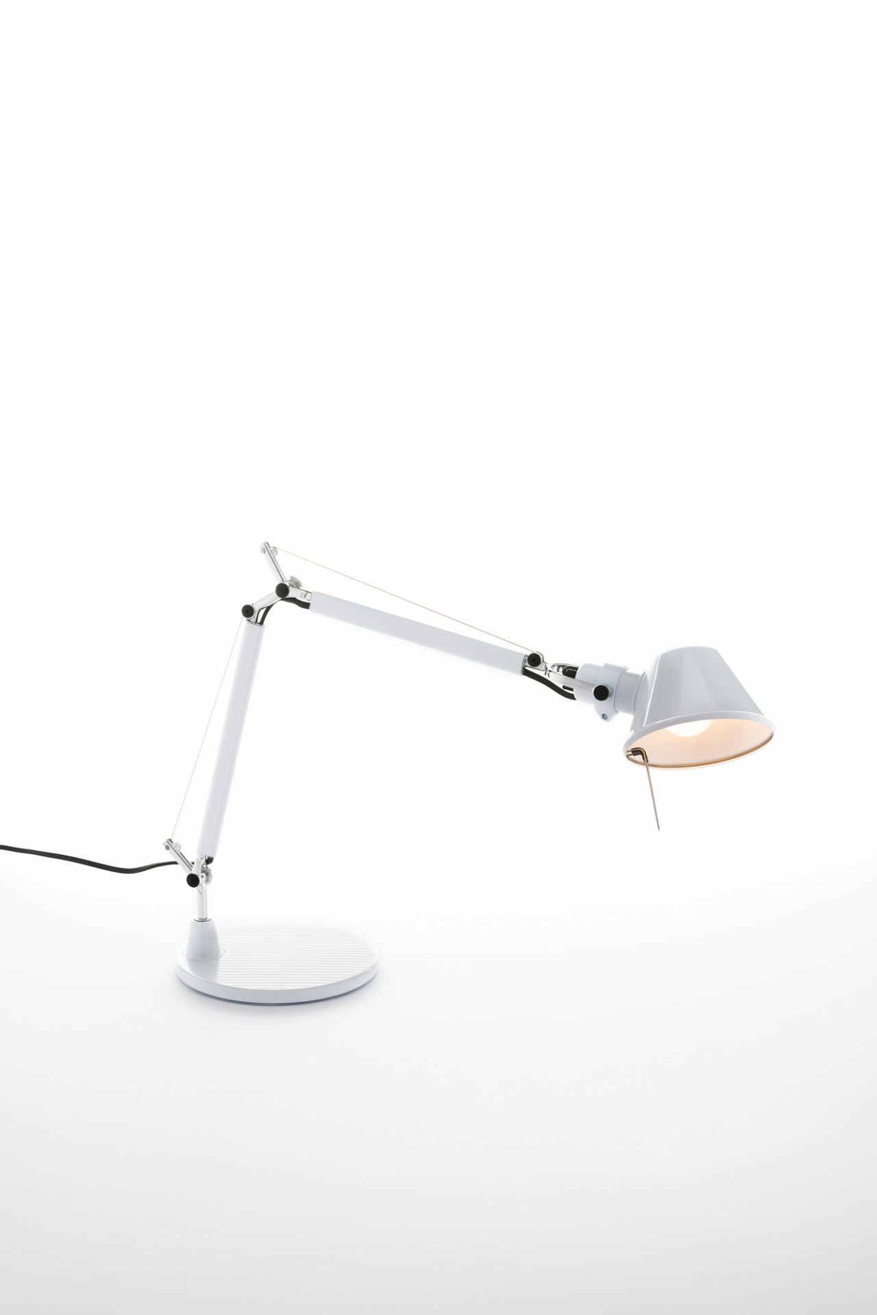 Tolomeo Micro lampe de table corps avec base blanc brilliant Artemide Tolomeo Micro lampe de table corps avec base blanc brilliant Artemide
