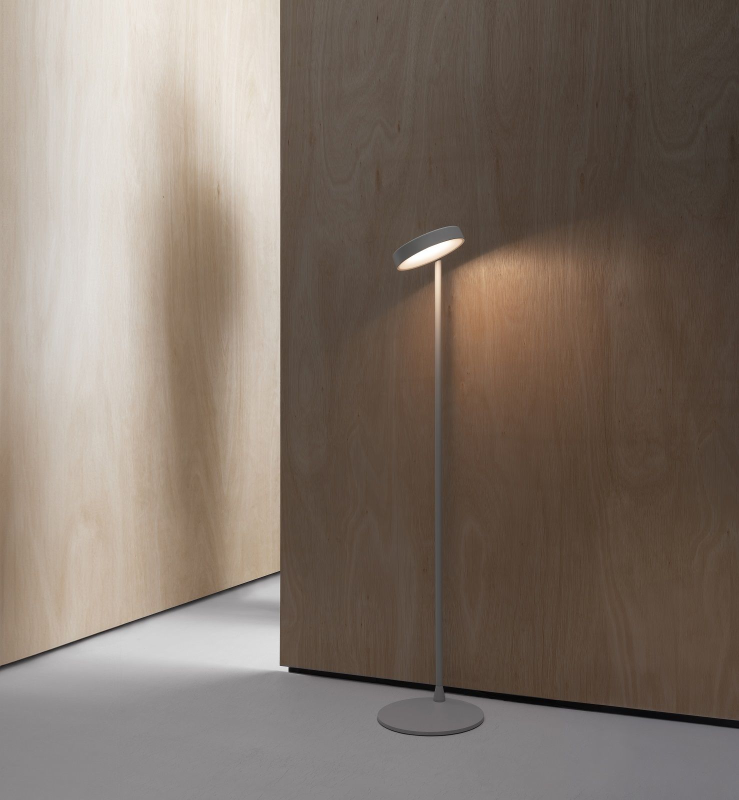 w242 F2 Pastille alu Lampadaire wästberg