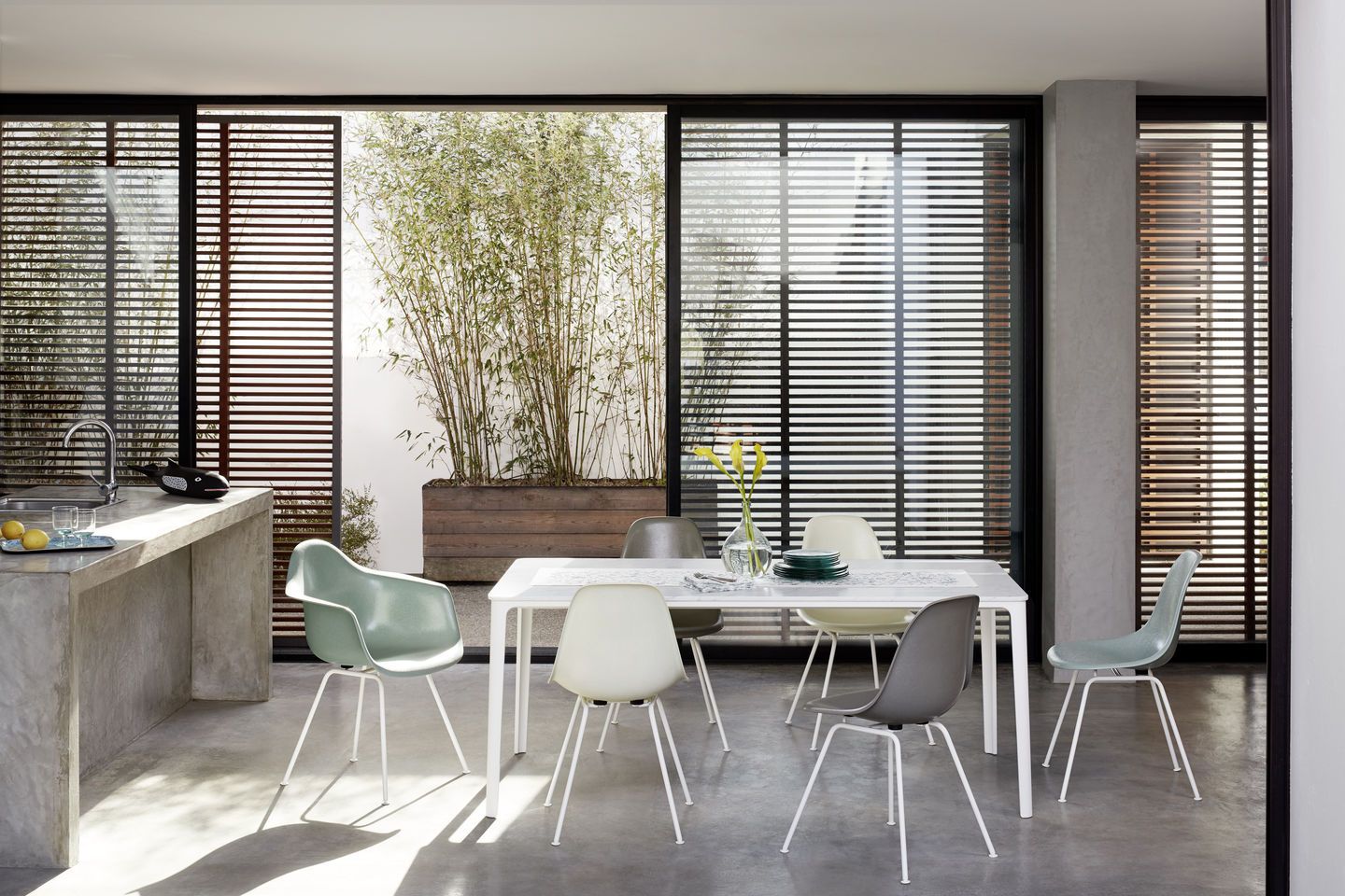 Eames Plastic Side Chair DSX chaise Vitra