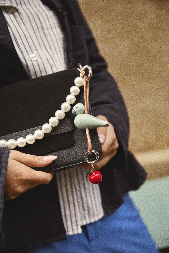 Oiseau vert Porte-clés métal argenté avec cuir naturel Kay Bojesen
