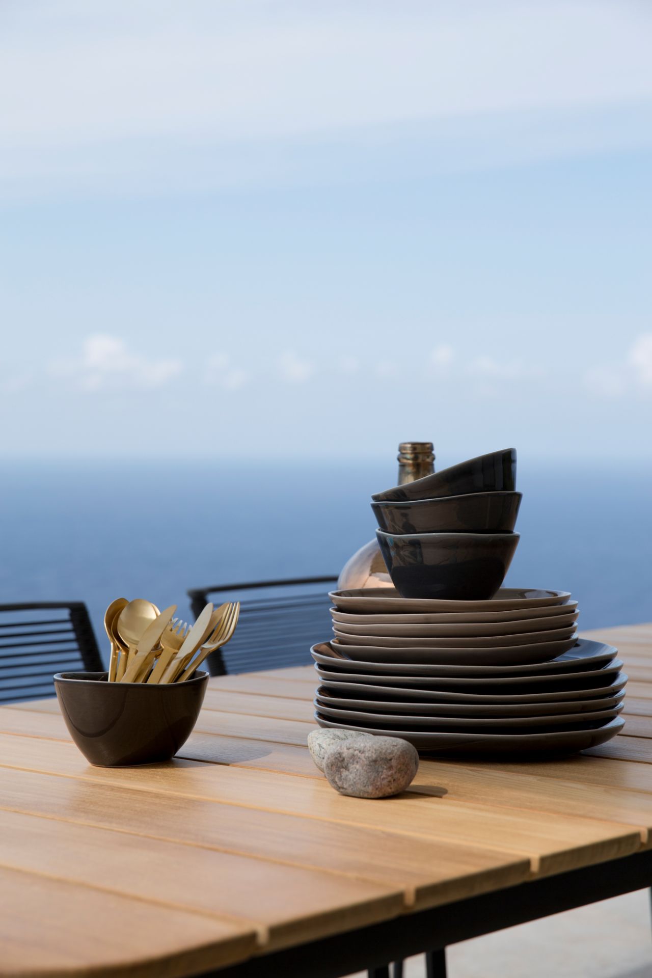 Core Outdoor Table à manger teck Cane-Line petite lavagrau