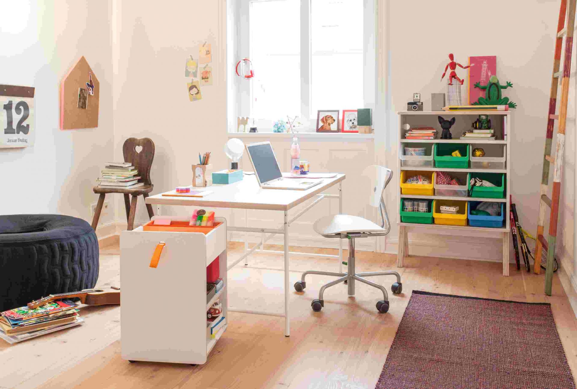 Famille Garage Petite Commode Richard Lampert